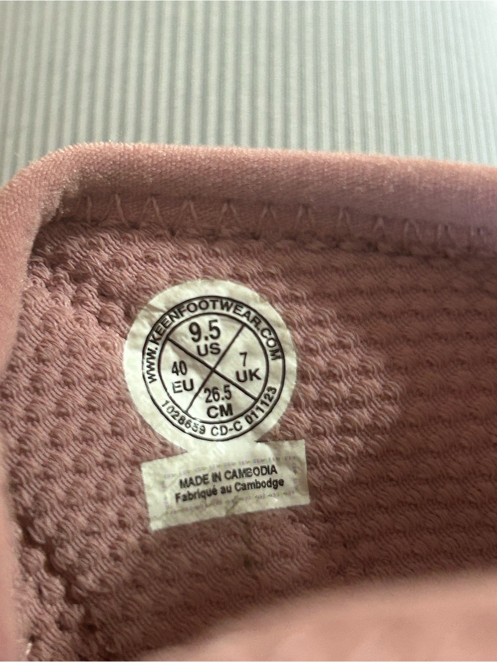 KEEN LIKE NEW Pink Water Shoes/Outdoor Sandals Women Size 9.5 - Picture 5 of 6